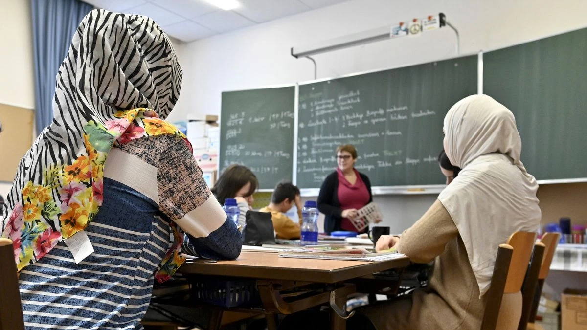 نەمسا حیجاب له خوێندنگا قەدەغه دەکات
